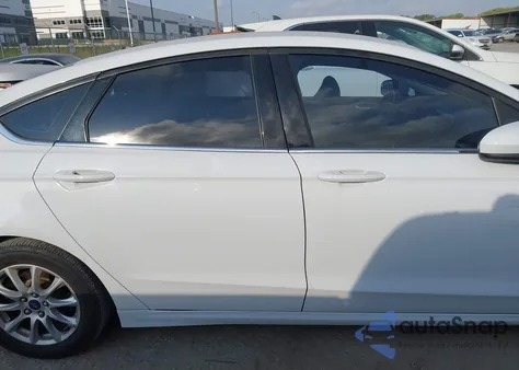 2017 Ford Fusion S из США, поврежденный, VIN 3FA6P0G72HR406744